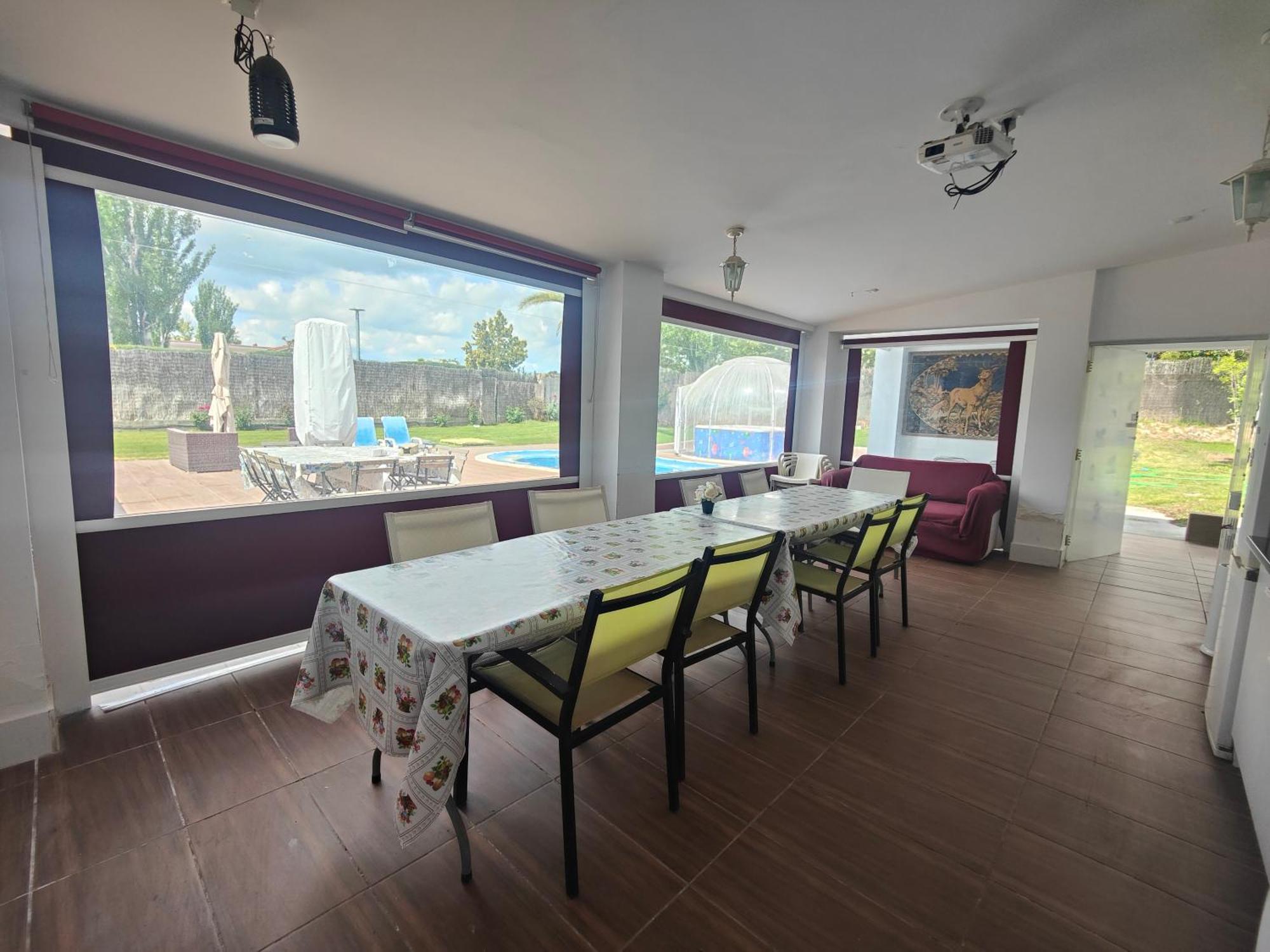Chalet Con Piscina Y Jacuzzi En Madrid Alquila Habitaciones Algete Exterior foto